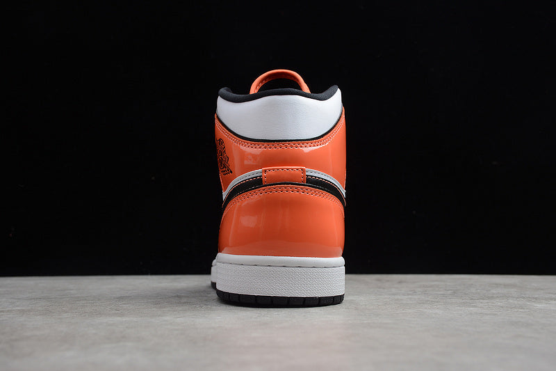 AJ1 Mid
