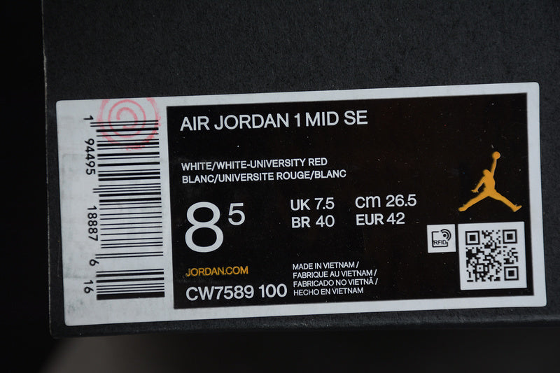AJ1 Mid
