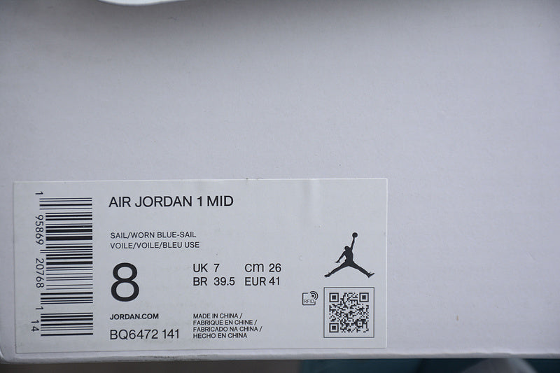 AJ1 Mid