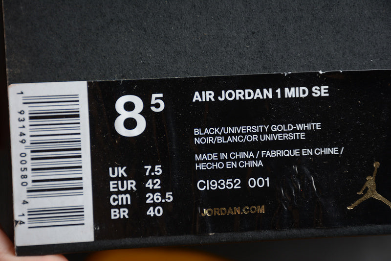 AJ1 Mid
