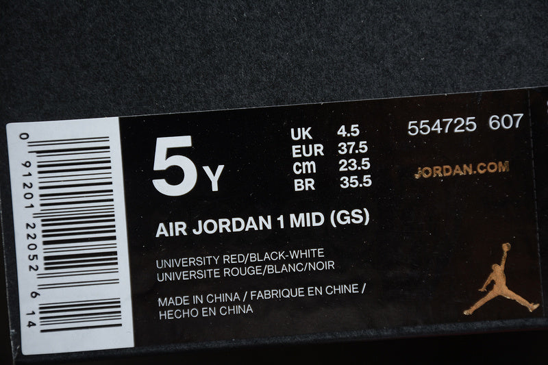 AJ1 Mid