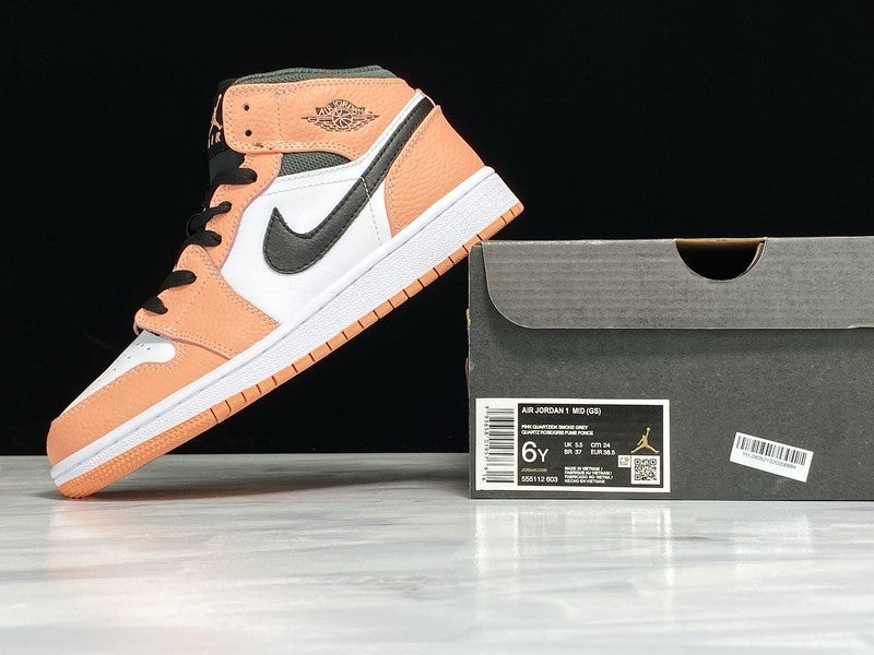 AJ1 Mid