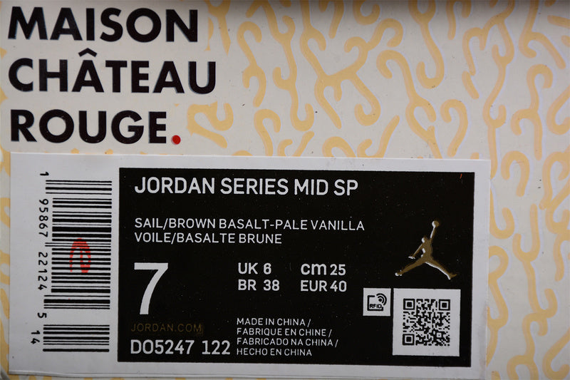 AJ1 Mid