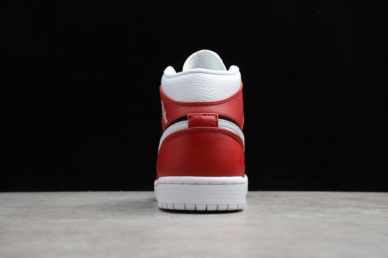 AJ1 Mid