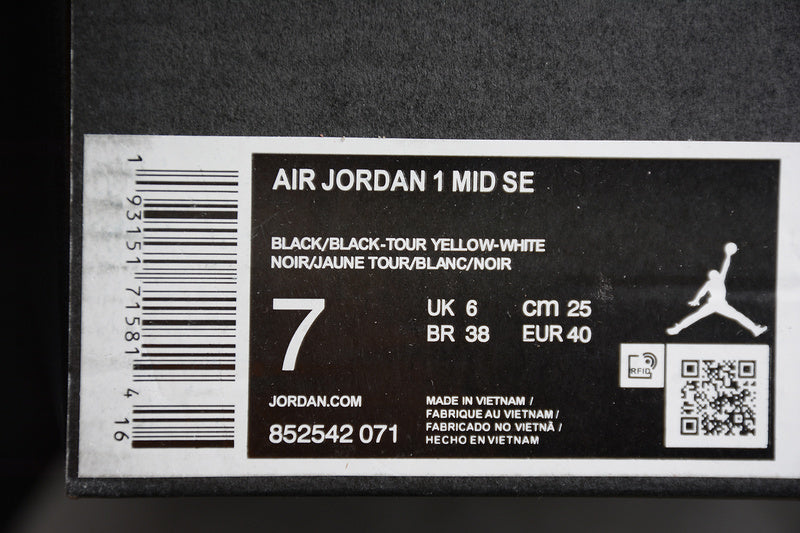 AJ1 Mid