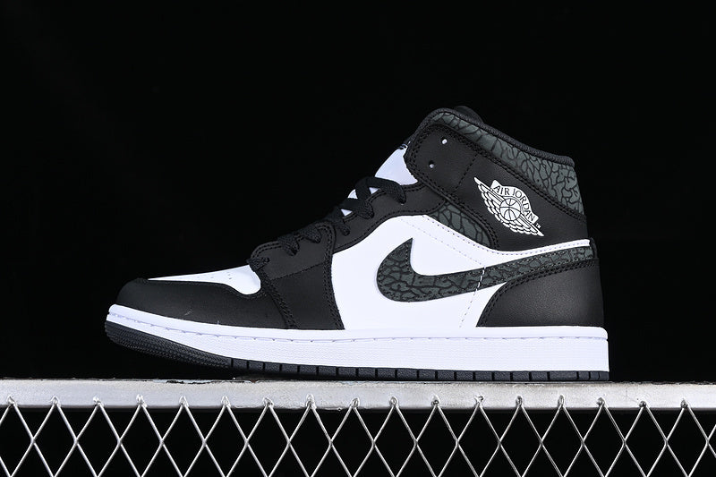AJ1 Mid