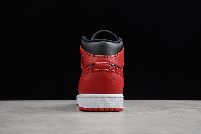AJ1 Mid