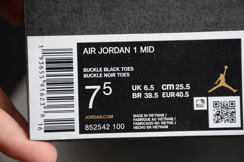 AJ1 Mid