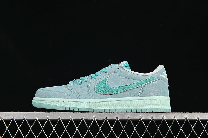 AJ1 Low