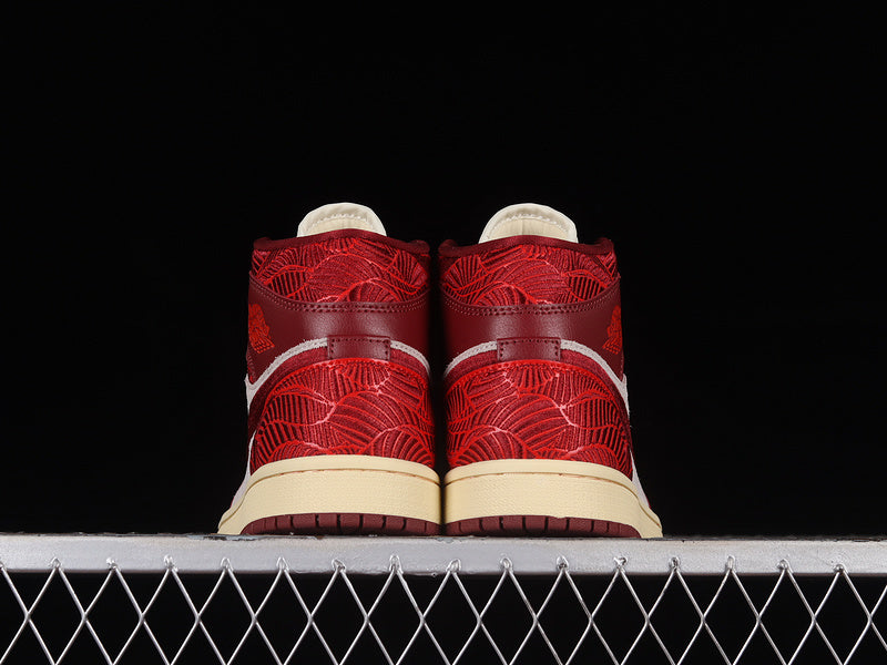 AJ1 Mid