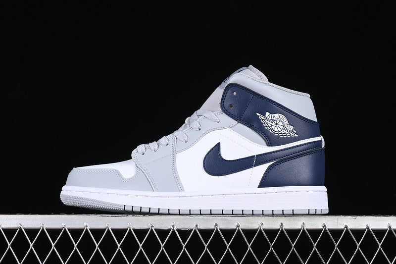 AJ1 Mid