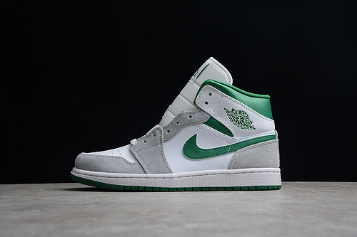 AJ1 Mid