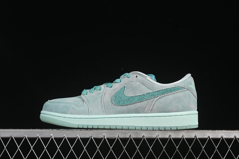 AJ1 Low