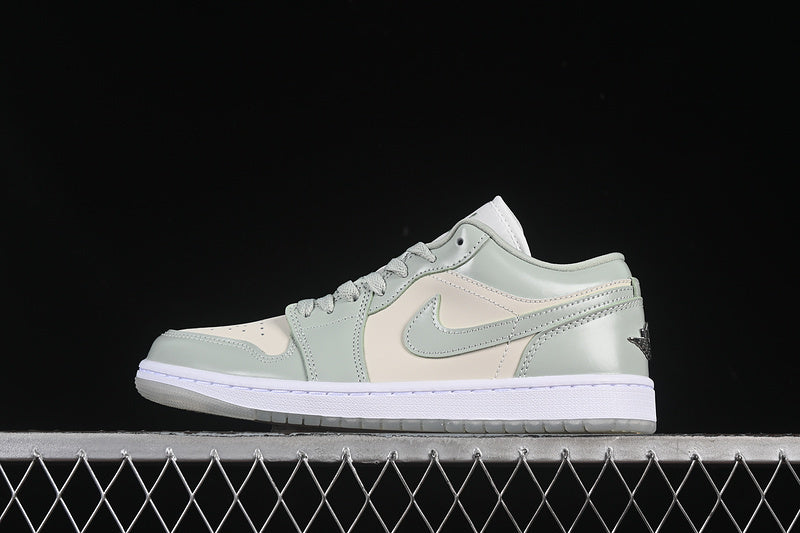 AJ1 Low