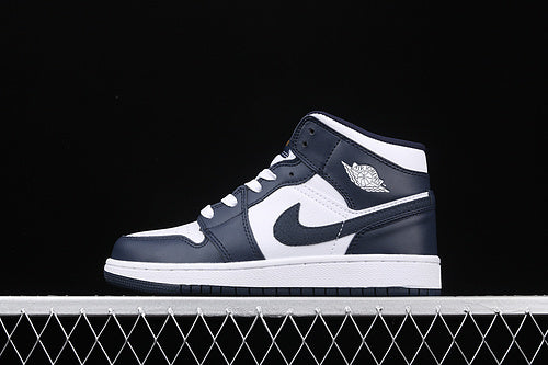 AJ1 Mid