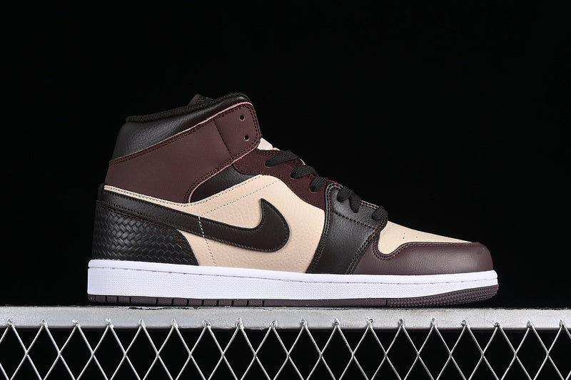 AJ1 Mid