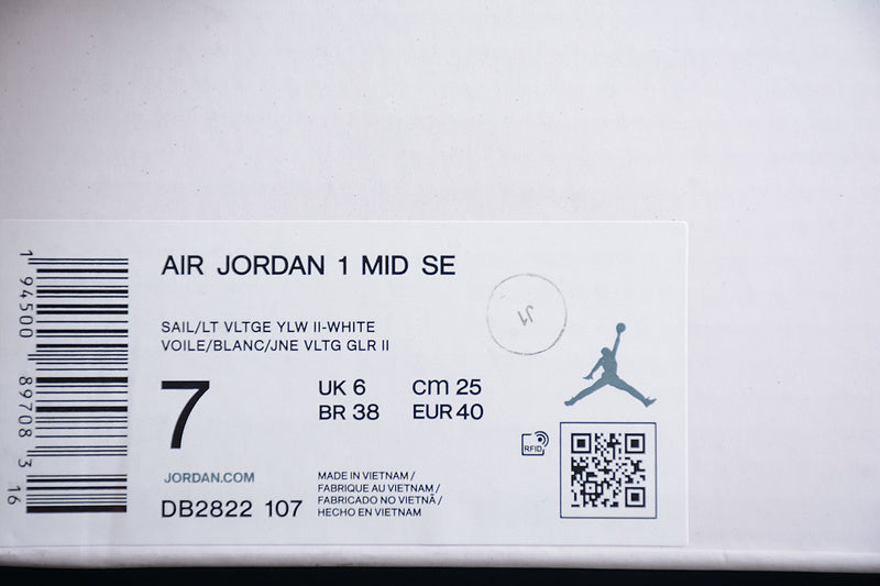 AJ1 Mid