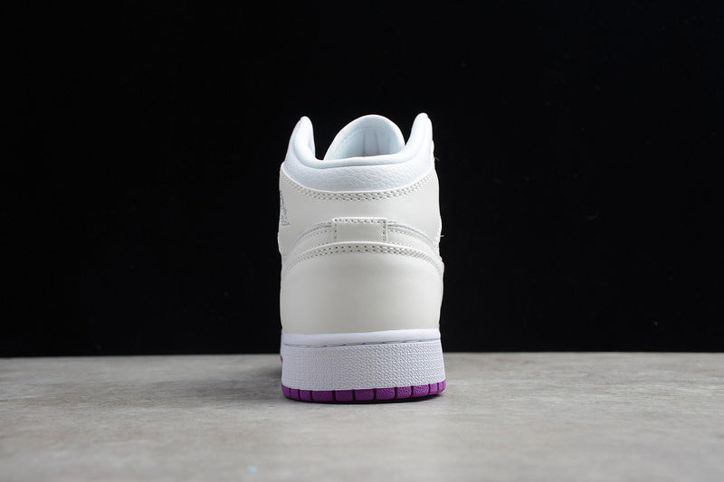 AJ1 Mid