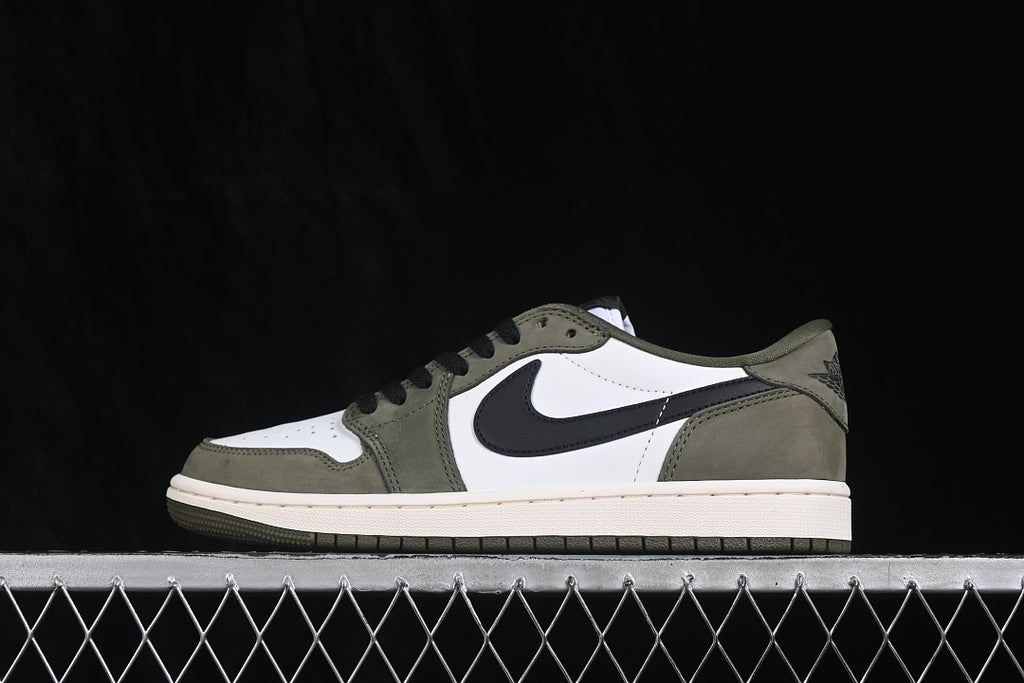 AJ1 Low