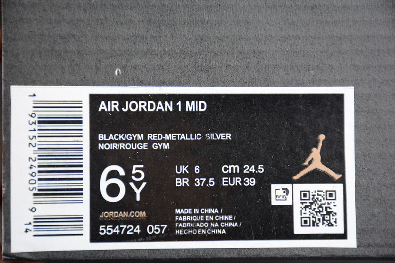 AJ1 Mid