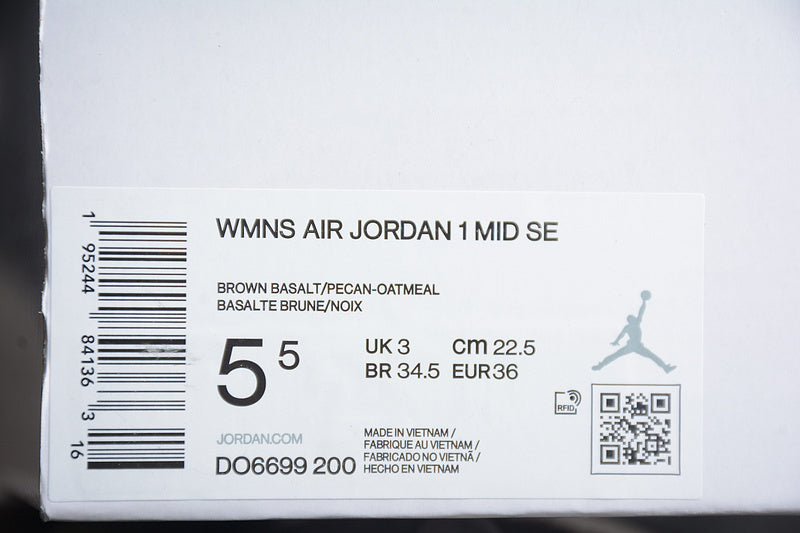 AJ1 Mid