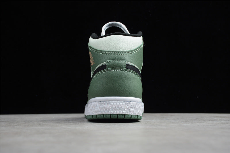 AJ1 Mid