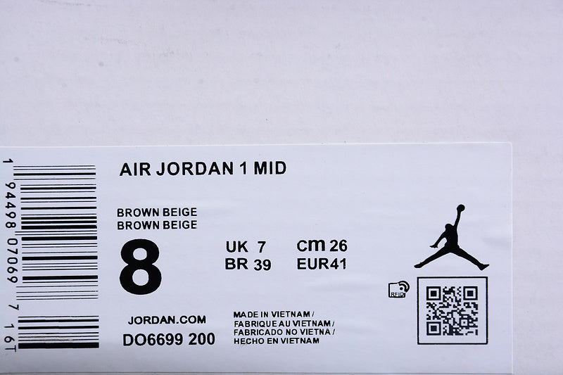 AJ1 Mid
