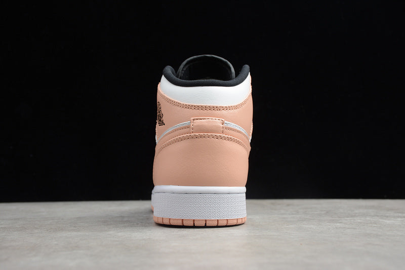 AJ1 Mid