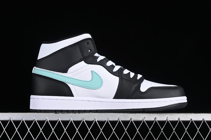 AJ1 Mid