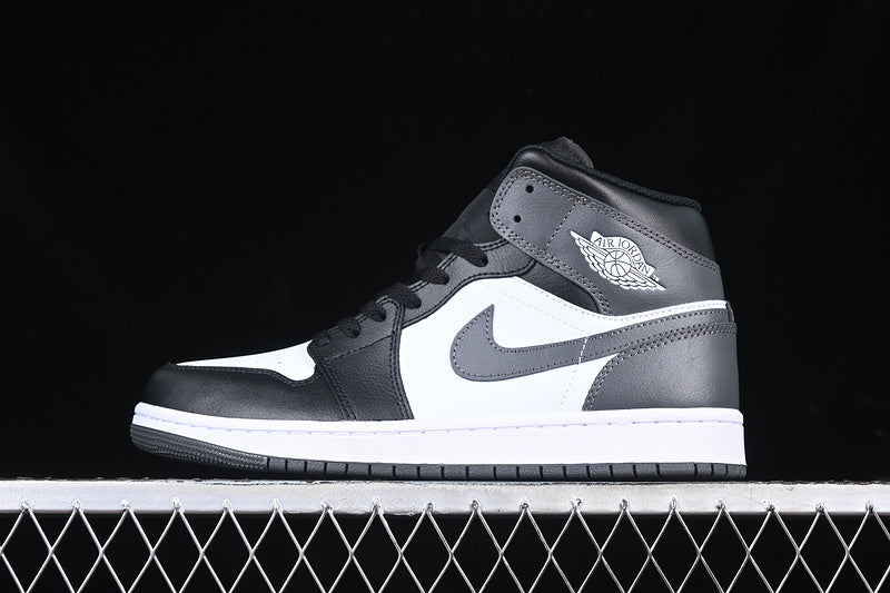 AJ1 Mid