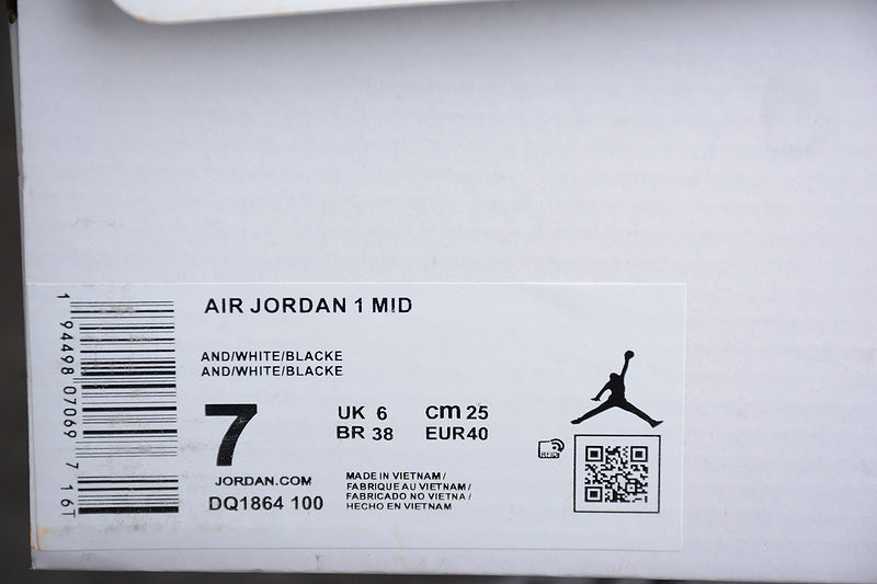 AJ1 Mid