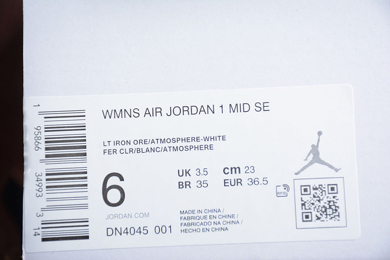 AJ1 Mid