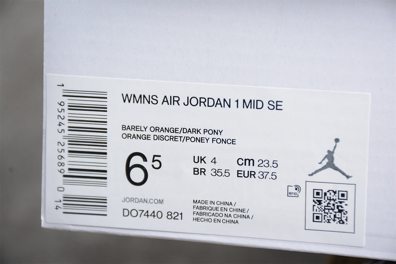 AJ1 Mid