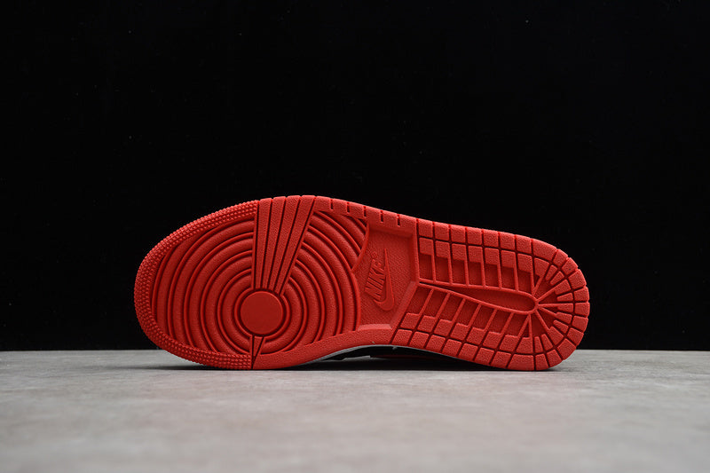 AJ1 Mid