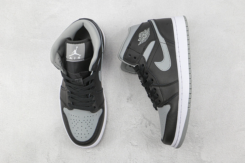 AJ1 Mid