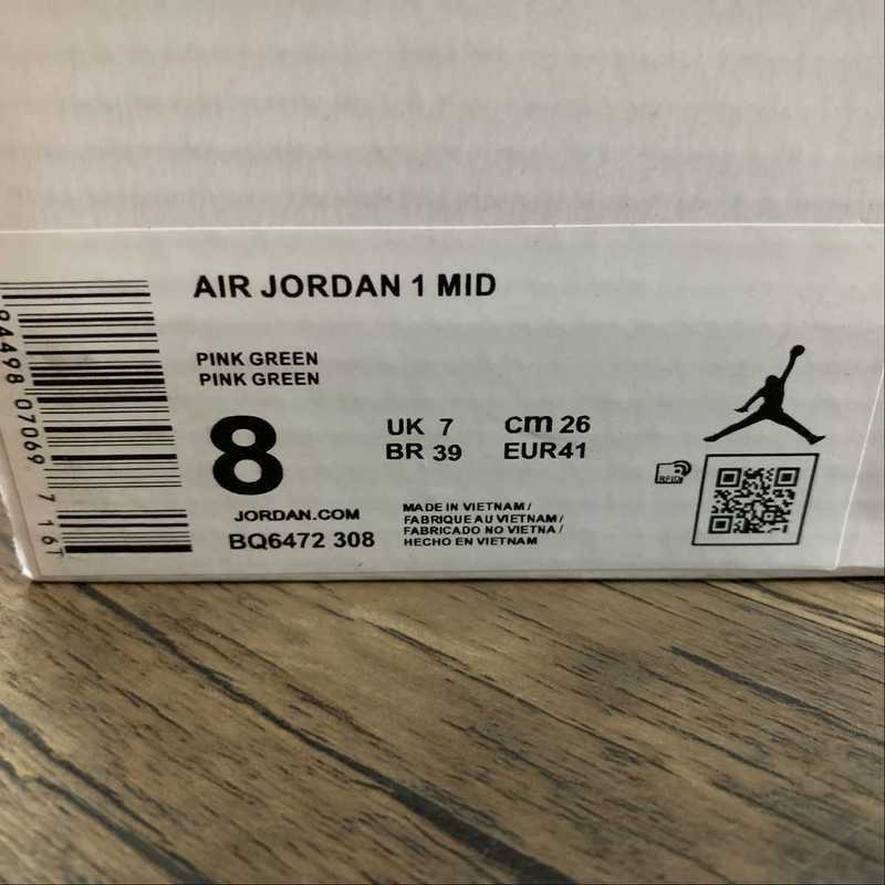 AJ1 Mid