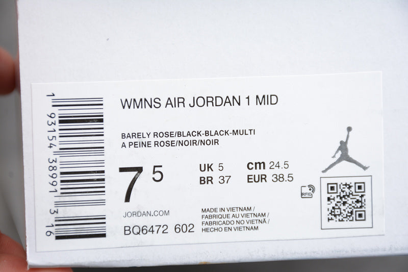 AJ1 Mid