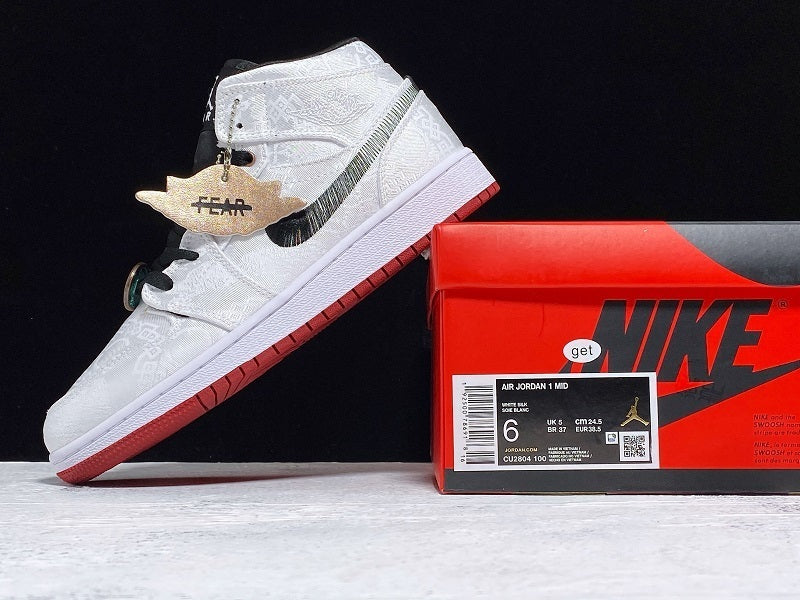 AJ1 Mid