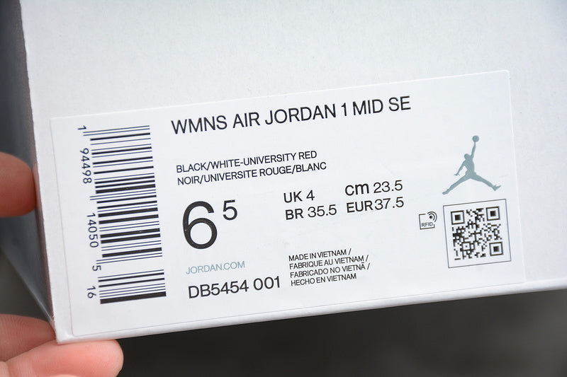 AJ1 Mid