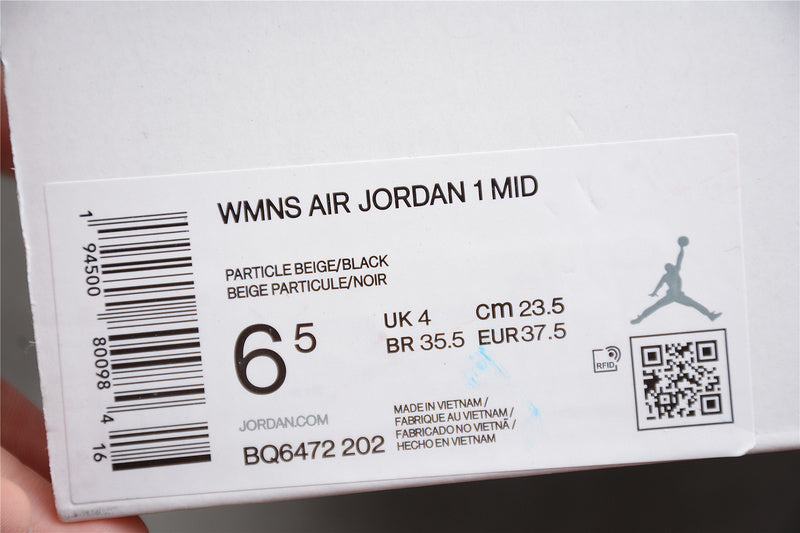 AJ1 Mid