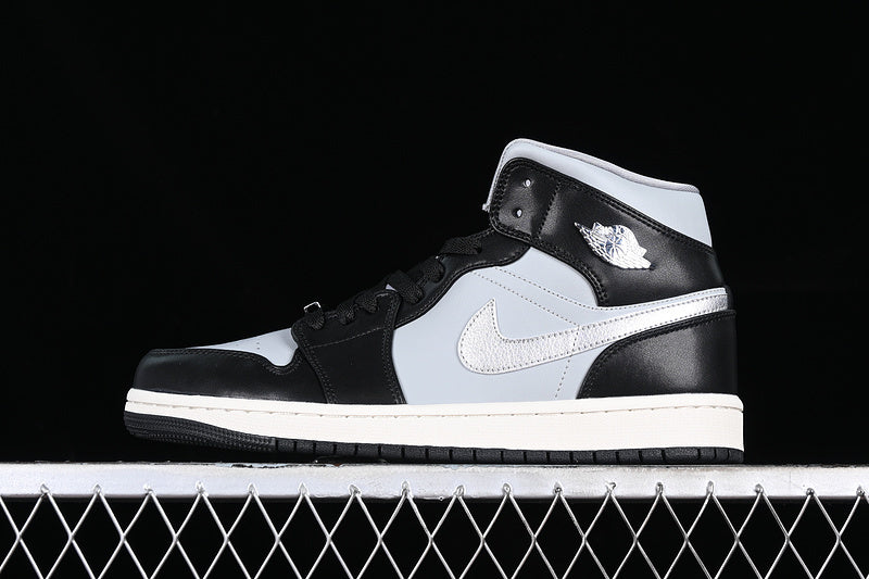 AJ1 Mid