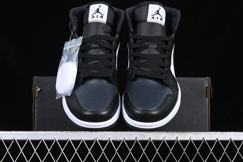AJ1 Mid