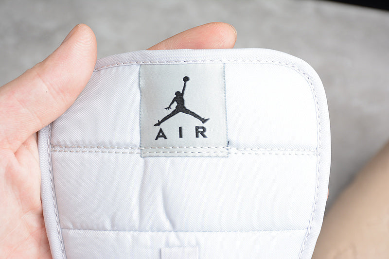 AJ1 Mid