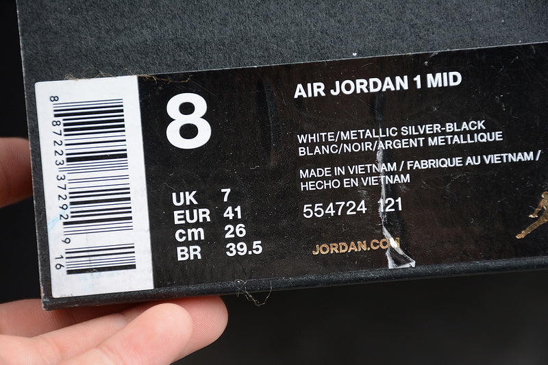 AJ1 Mid