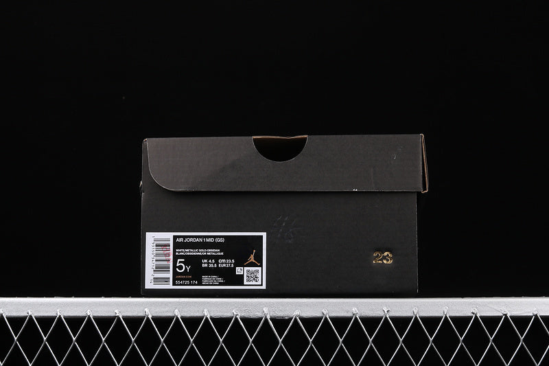 AJ1 Mid