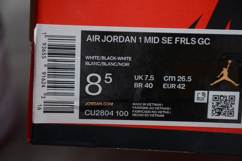 AJ1 Mid