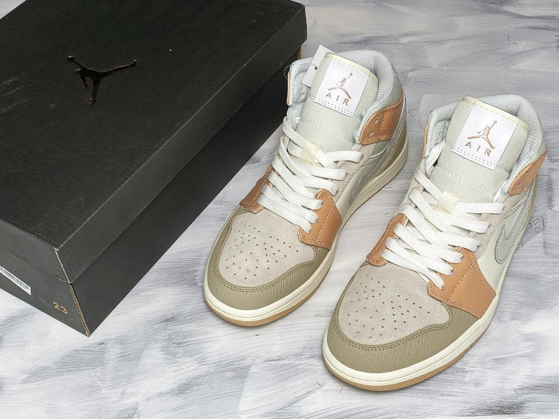 AJ1 Mid