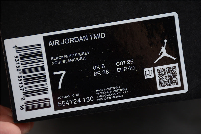 AJ1 Mid