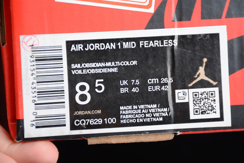 AJ1 Mid