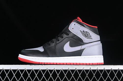 AJ1 Mid